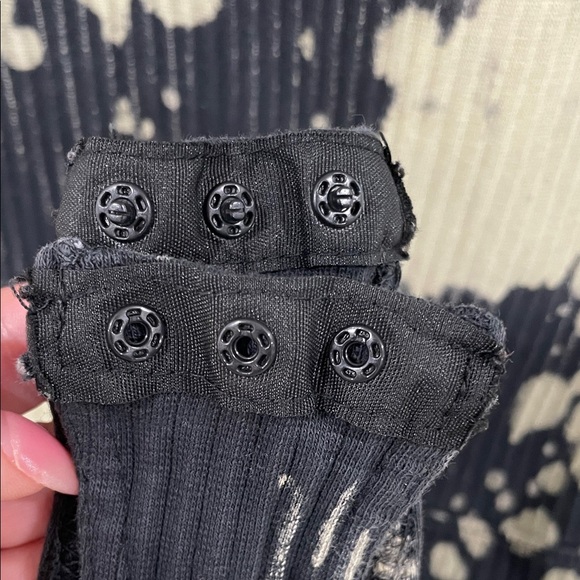 Missguided Black and Cream Spotted Top - Picture 4 of 7